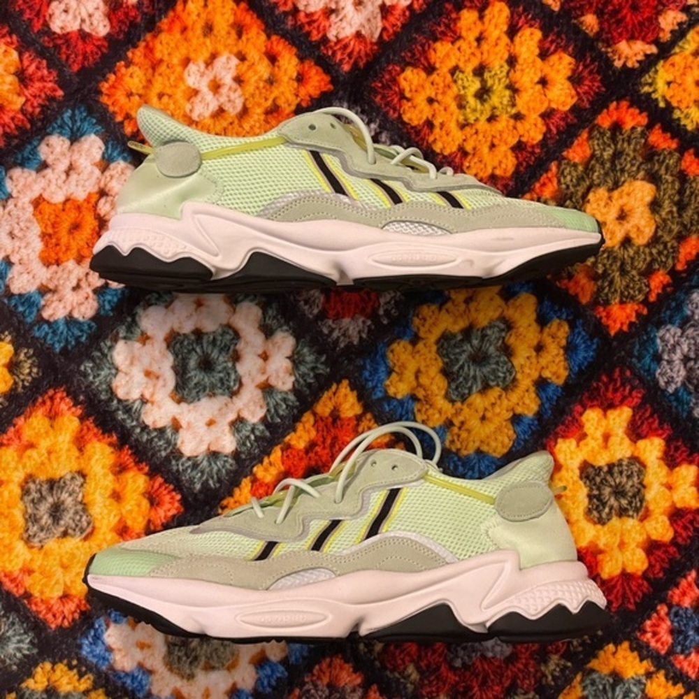 Adidas Sneakers